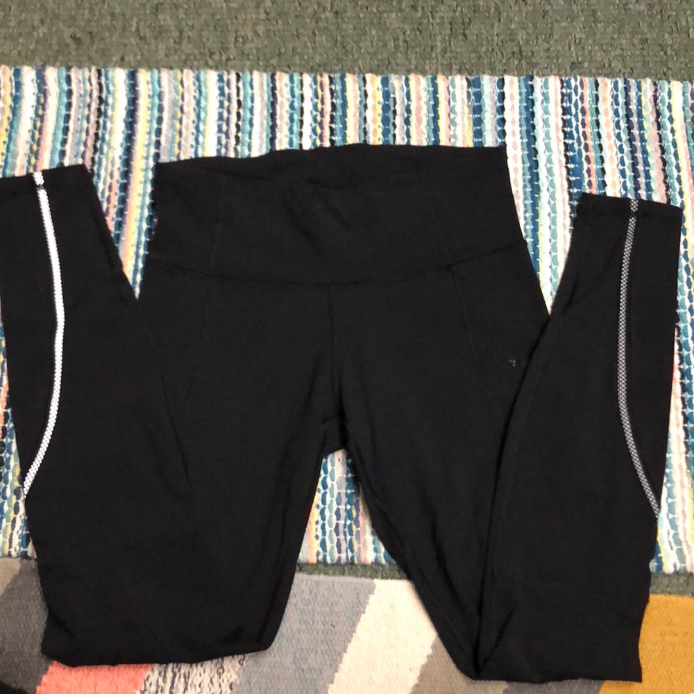 Lululemon leggings size 6